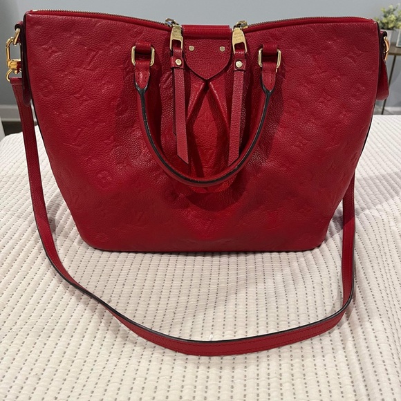 Louis Vuitton Mazarine MM in red. - Picture 10 of 11
